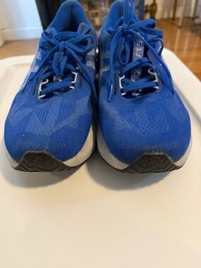 Men’s Novablast illusion Blue ASICS Wide 10.5